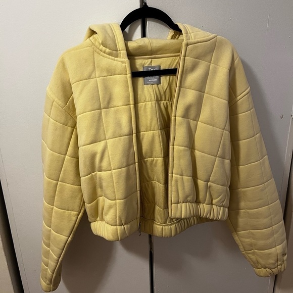 Aritzia TNA Quilted Sweatshirt - Picture 7 of 8